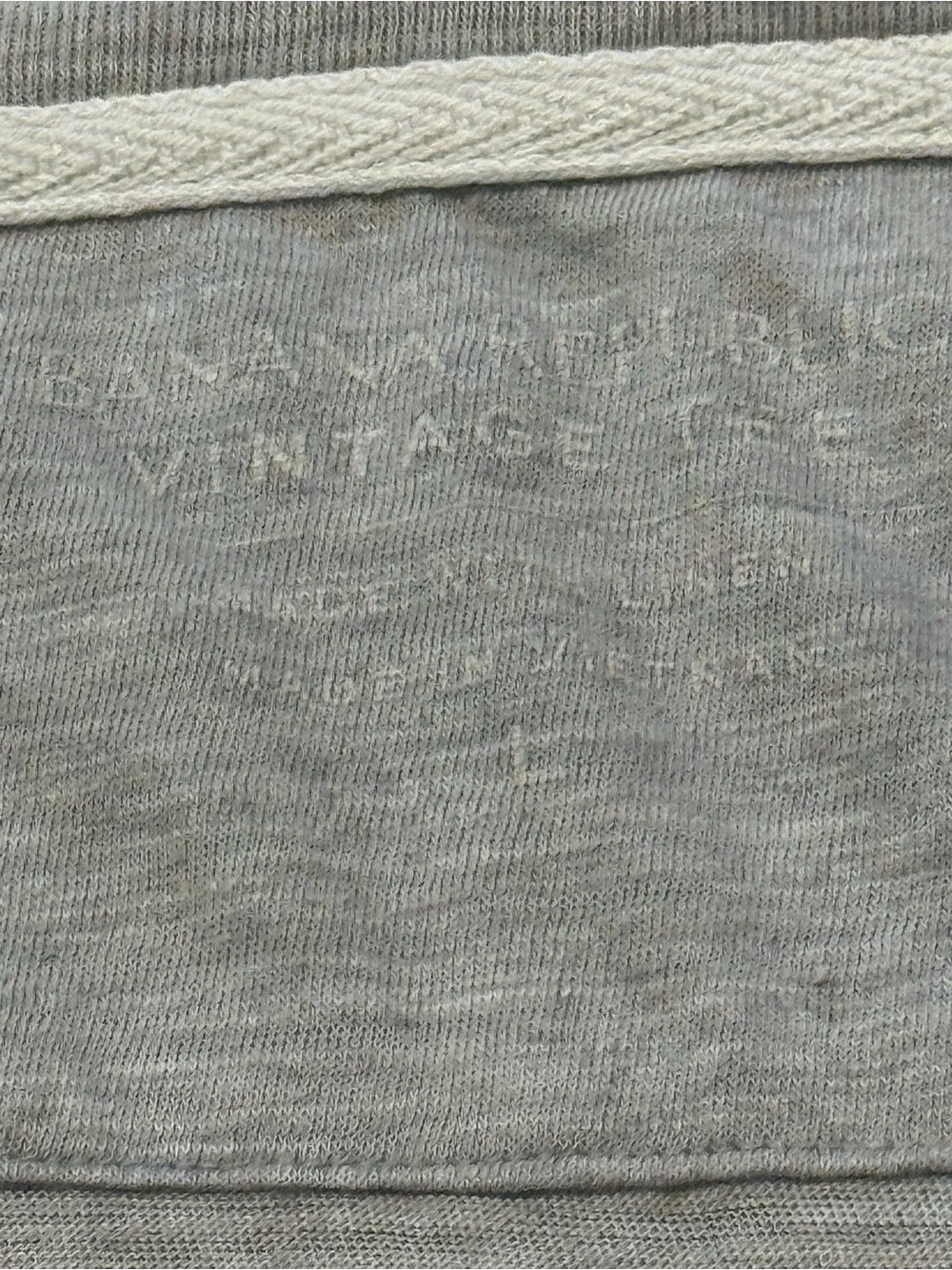 Lot of 6 Men's banana republic Henley & V-Neck Tees - Grey, Charcoal, Rust linen